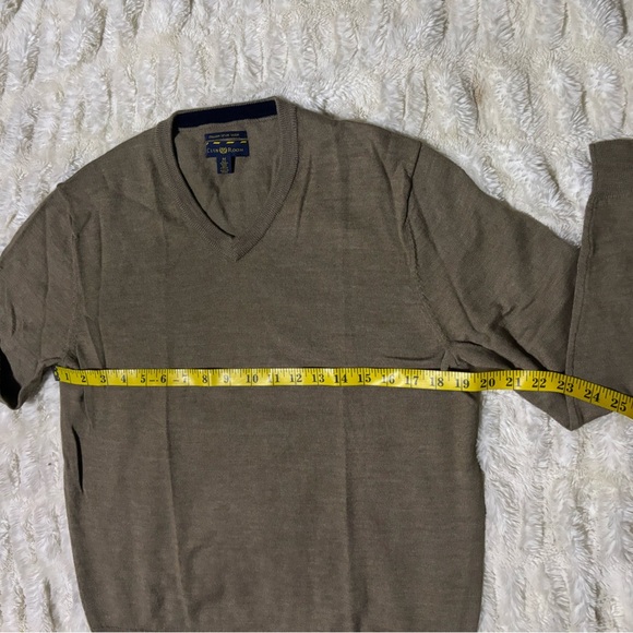 CLUB ROOM Women’s Merino Wool Blend V-Neck Sweater - Picture 5 of 8